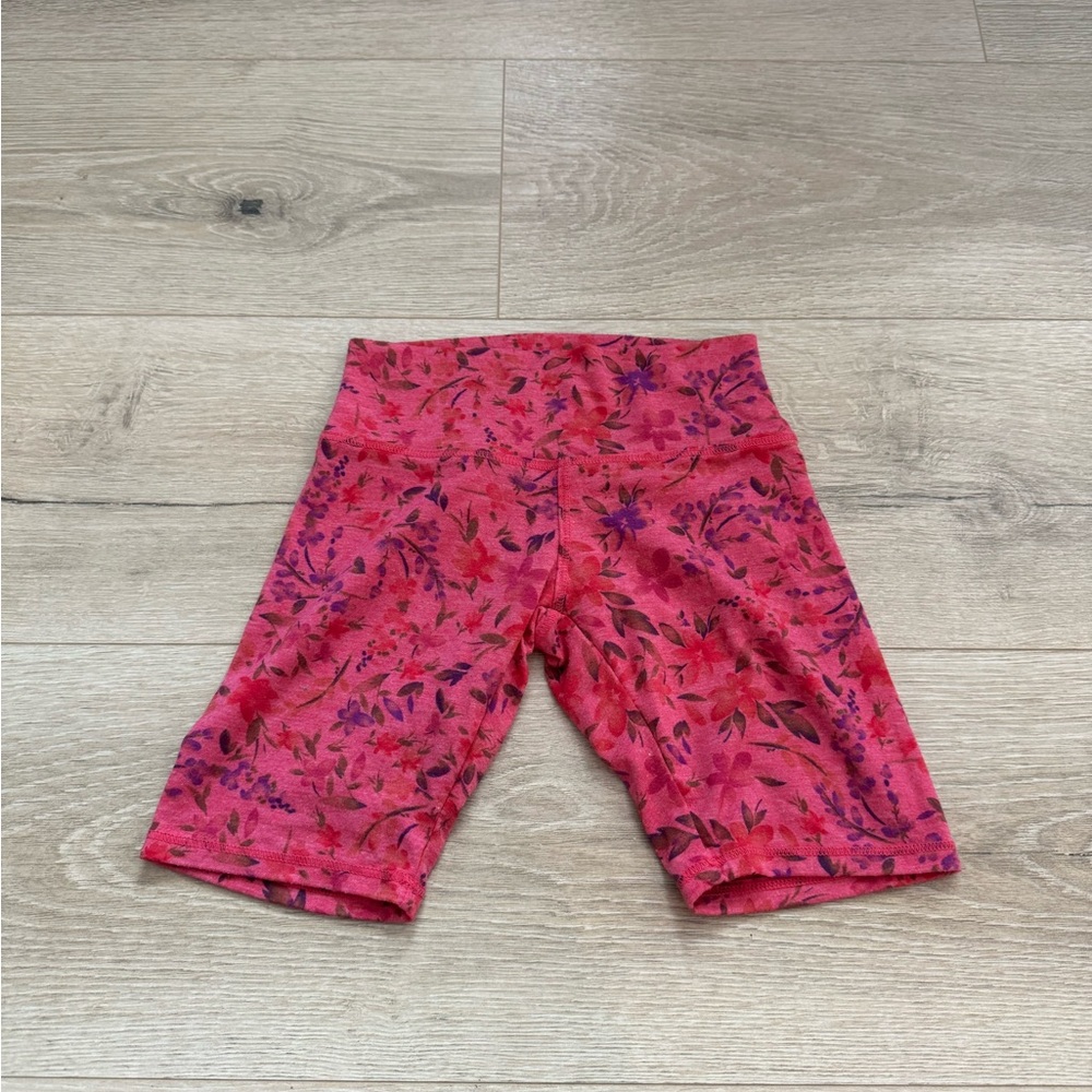 Flowered biker shorts